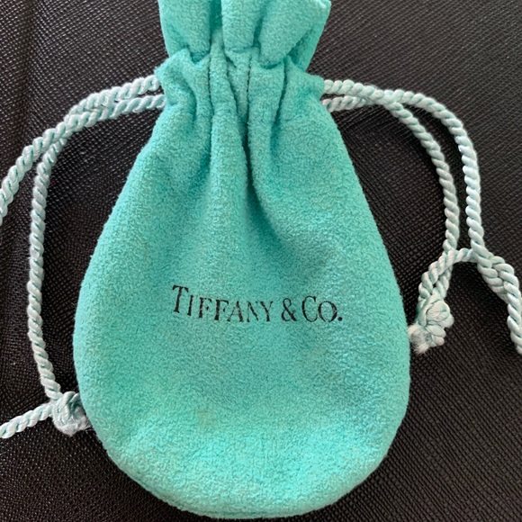 Tiffany silver heart bracelet and pouch. - Picture 4 of 5